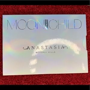 MoonChild Anastasia Beverly Hills Glow